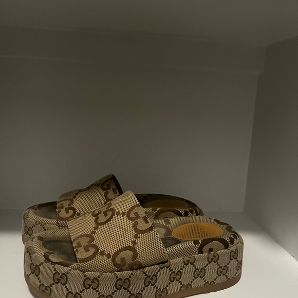 Gucci Women's Beige and Brown Logo Slide Sandals - Picture 2 of 2